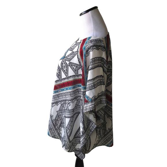 Chico's White Geometric Print Flutter Sleeve Keyhole Front Top - Picture 4 of 9